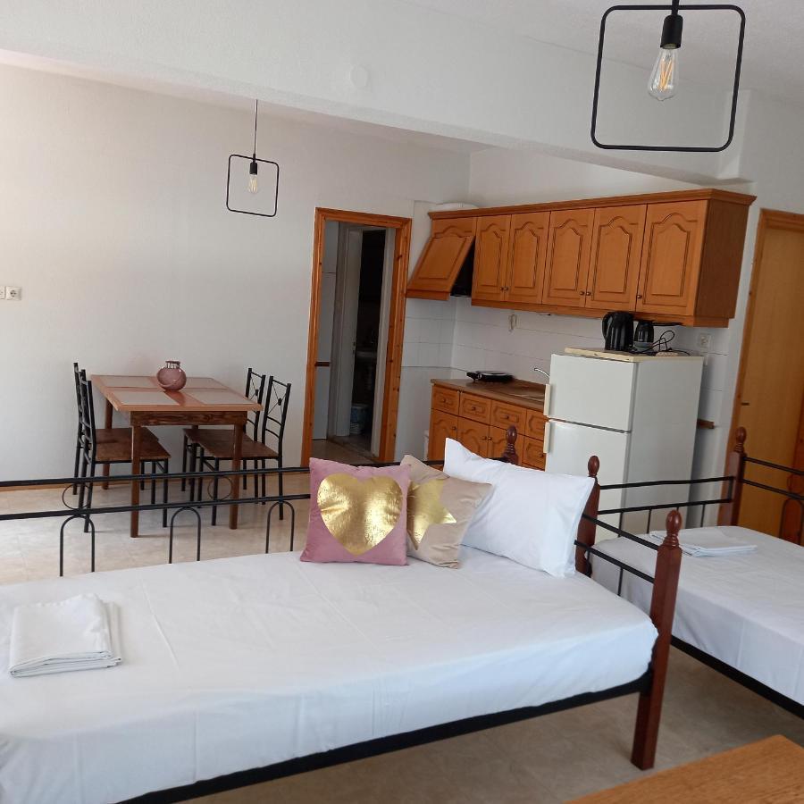 Μαρου Rooms Olympiakí Aktí Dış mekan fotoğraf