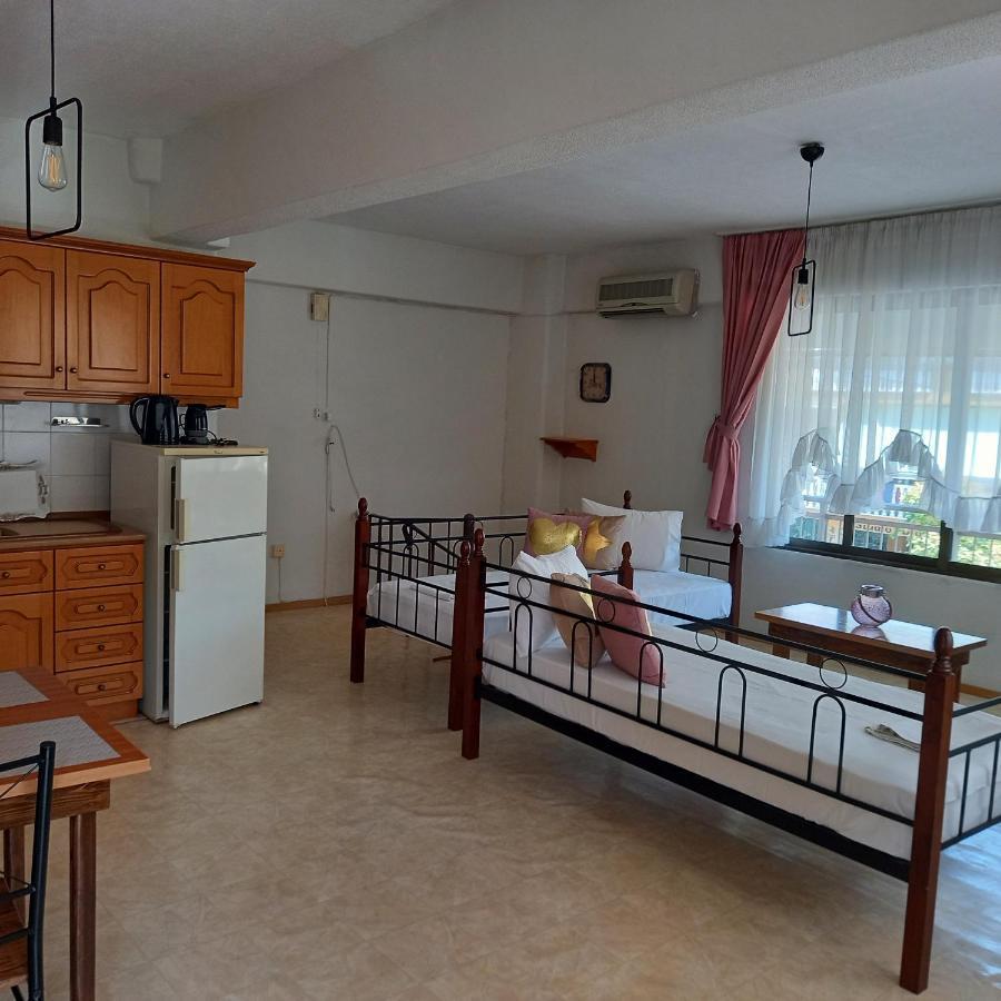 Μαρου Rooms Olympiakí Aktí Dış mekan fotoğraf