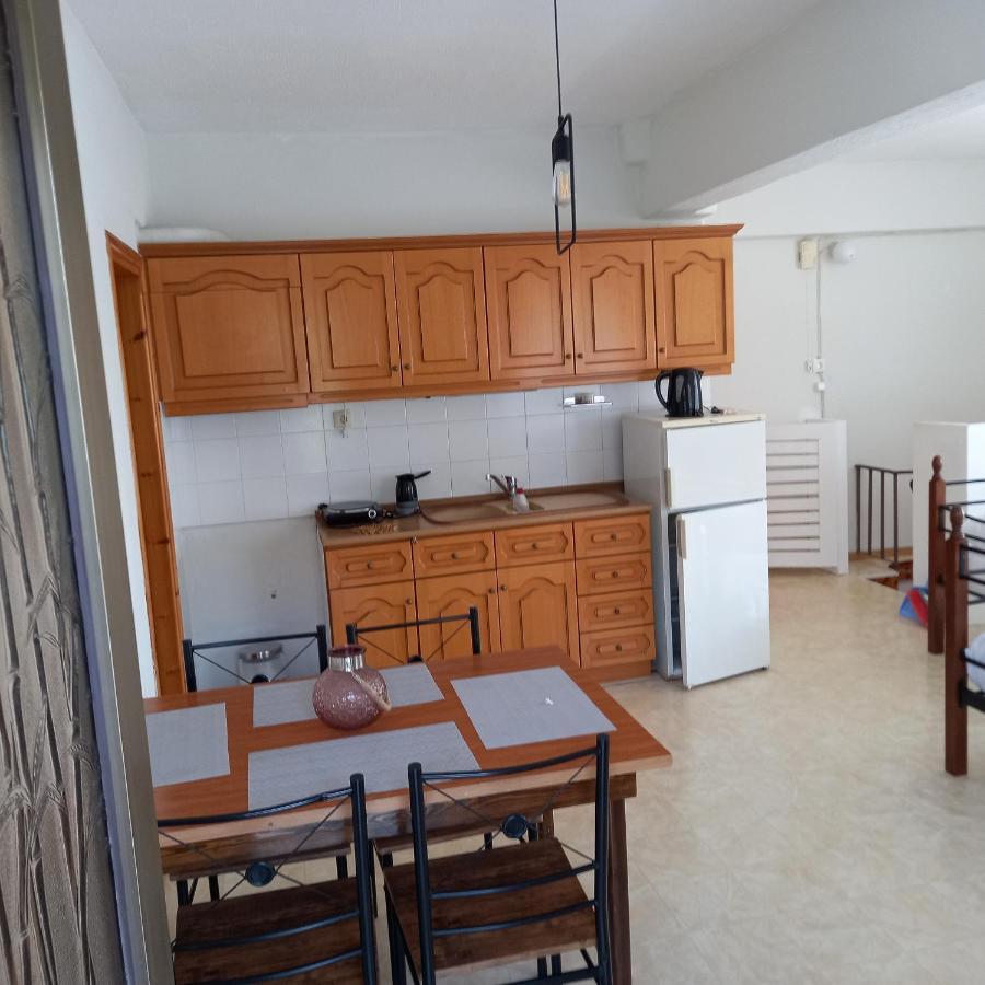Μαρου Rooms Olympiakí Aktí Dış mekan fotoğraf