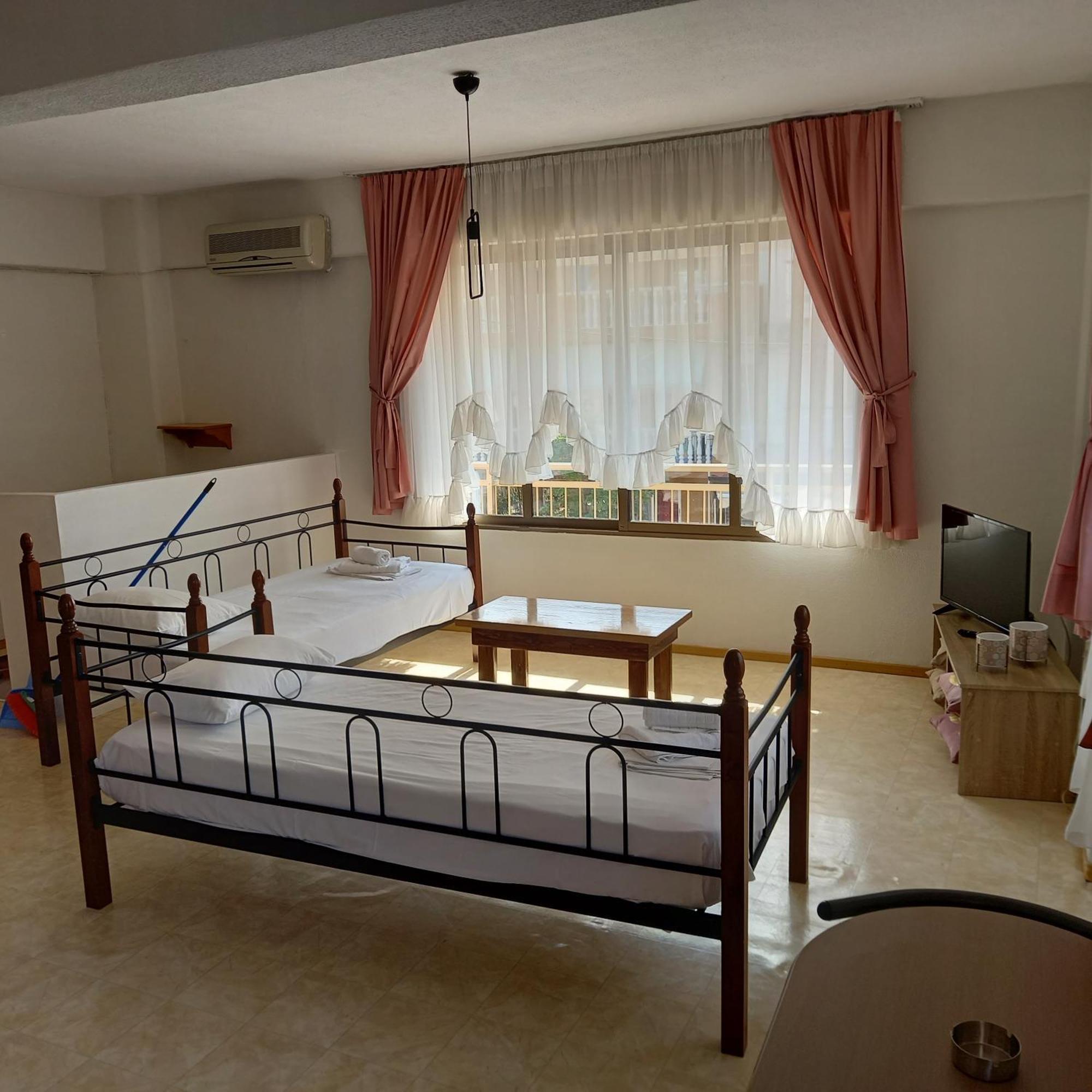 Μαρου Rooms Olympiakí Aktí Dış mekan fotoğraf