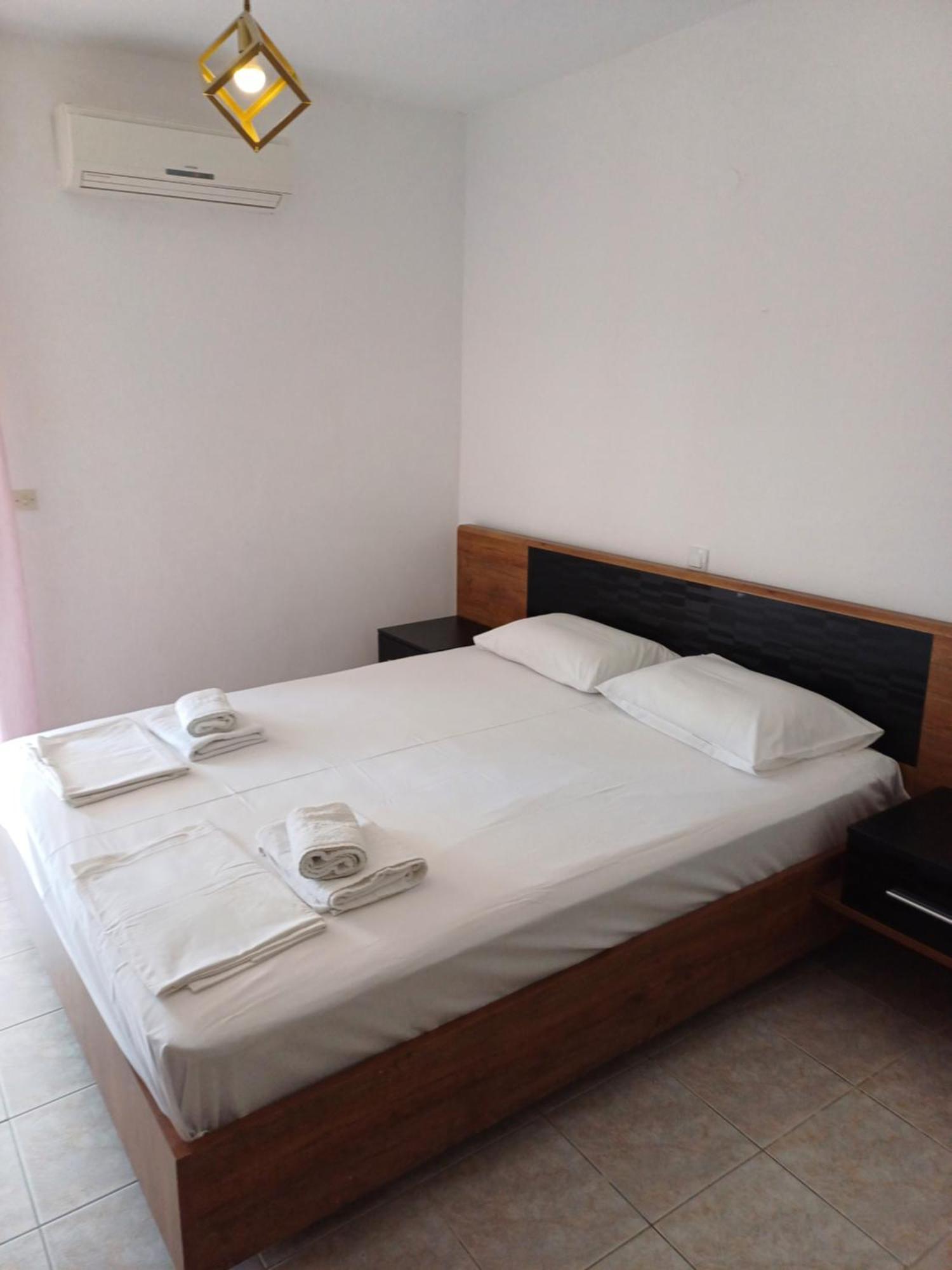 Μαρου Rooms Olympiakí Aktí Dış mekan fotoğraf