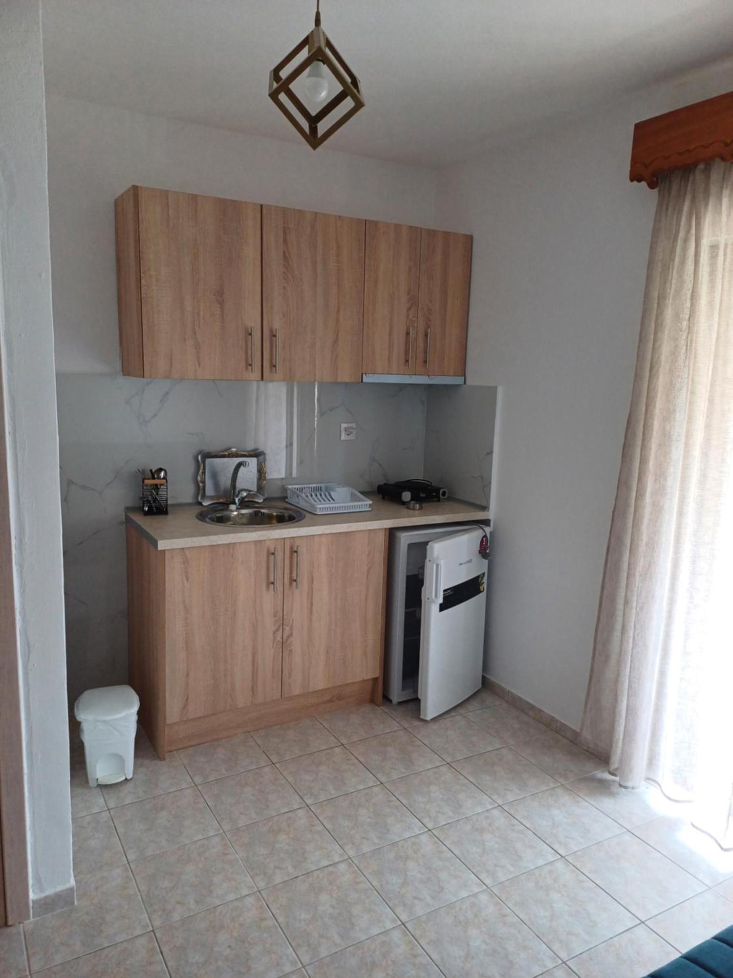 Μαρου Rooms Olympiakí Aktí Dış mekan fotoğraf