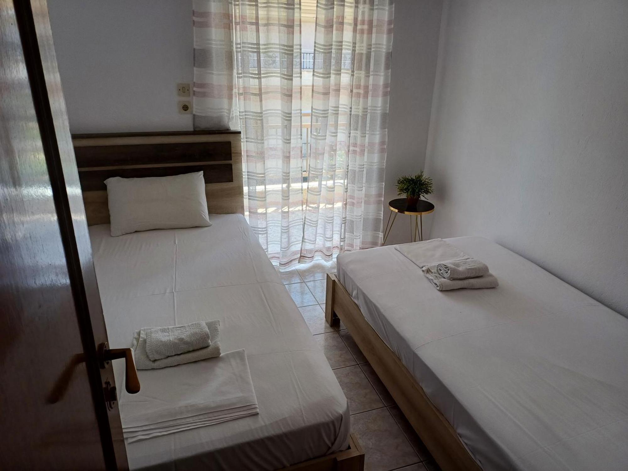 Μαρου Rooms Olympiakí Aktí Dış mekan fotoğraf